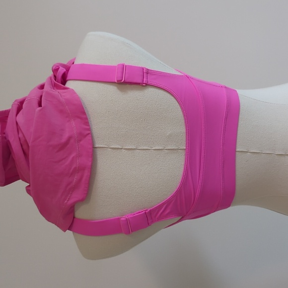 Lululemon size 6 bright pink tank top with built-in sports bra - Picture 7 of 9